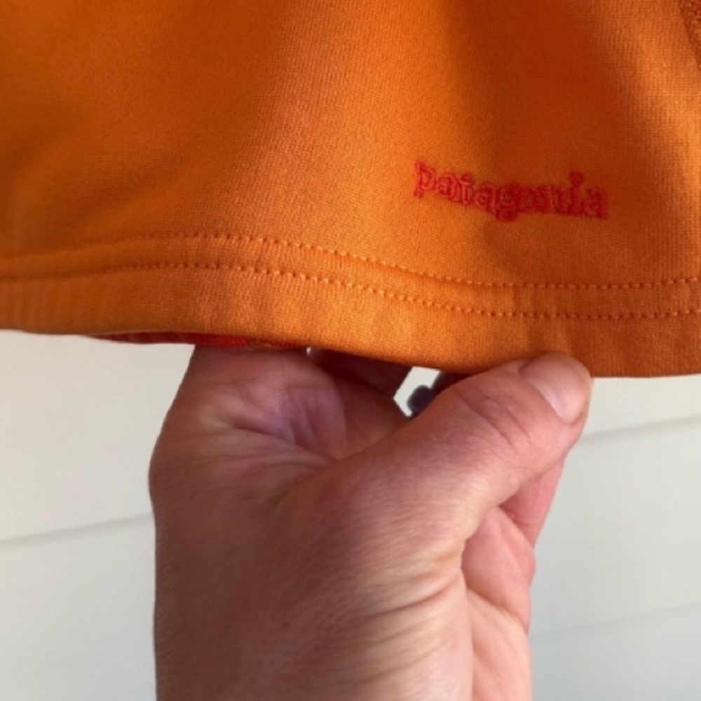 Patagonia Women's Orange and Red Half-Zip Turtleneck Pullover - Picture 3 of 3